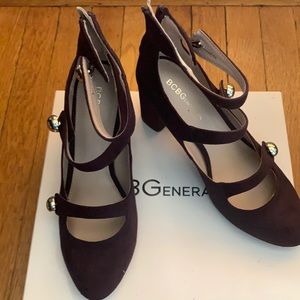 BCBG Generation burgundy suede platforms. In great condition. Worn once.